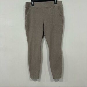 Duluth Trading Co leggings.